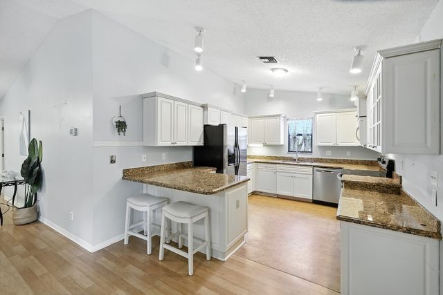 601 41st Avenue, Vero Beach, FL 32968