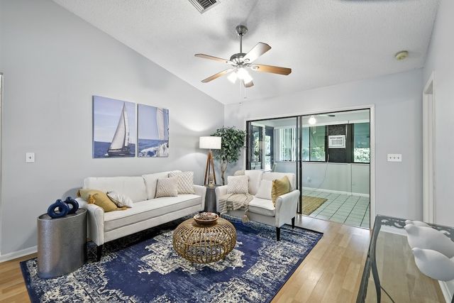601 41st Avenue, Vero Beach, FL 32968