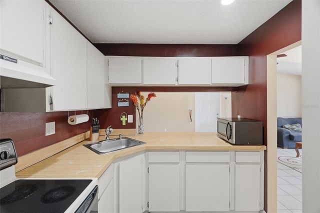 1182 PINE RIDGE CIRCLE W A3, Tarpon Springs, FL 34688