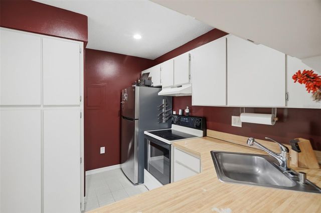 1182 PINE RIDGE CIRCLE W A3, Tarpon Springs, FL 34688