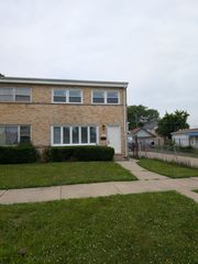 624 S 11th Avenue, Maywood, IL 60153