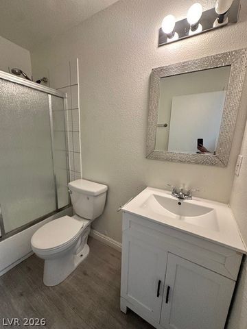 2121 Oceanus Lane 1, Las Vegas, NV 89115