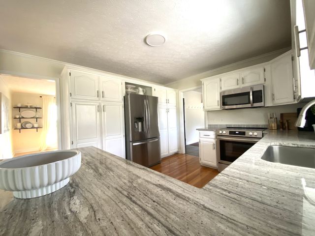 770 Ferguson Hill Rd, Lafayette, TN 37083