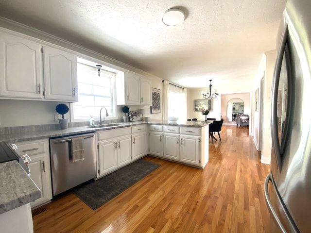 770 Ferguson Hill Rd, Lafayette, TN 37083