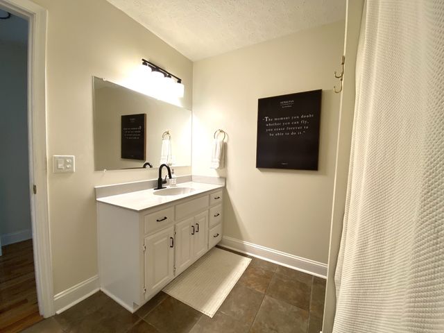 770 Ferguson Hill Rd, Lafayette, TN 37083