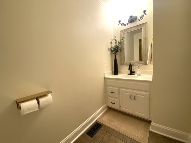 770 Ferguson Hill Rd, Lafayette, TN 37083