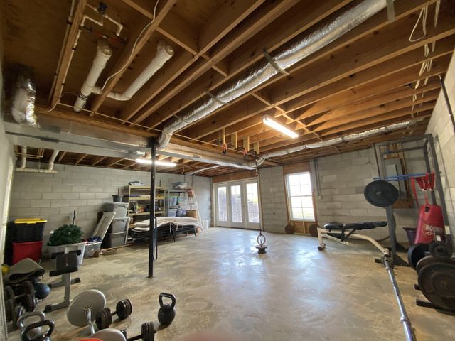 770 Ferguson Hill Rd, Lafayette, TN 37083