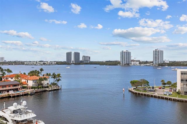 1000 W Island Blvd 812, Aventura, FL 33160