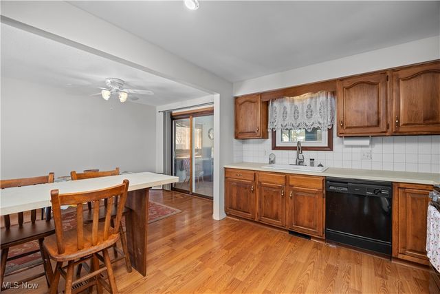 35894 Laurel Circle, North Ridgeville, OH 44039