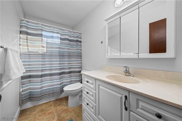 35894 Laurel Circle, North Ridgeville, OH 44039