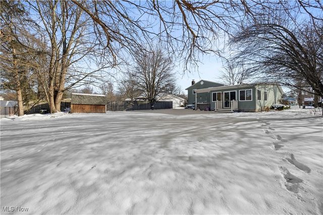 35894 Laurel Circle, North Ridgeville, OH 44039