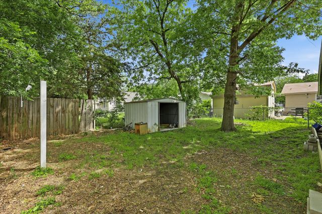 305 Claude Avenue, Cleburne, TX 76031