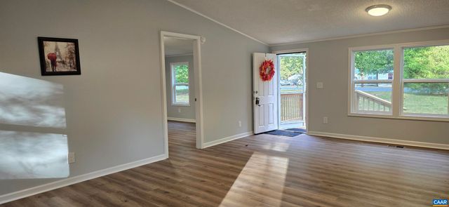 599 BEALS LN, Scottsville, VA 24590