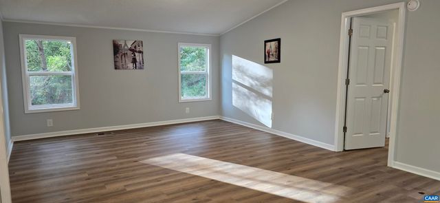 599 BEALS LN, Scottsville, VA 24590