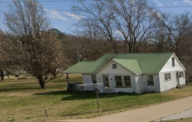 427 Highway 64, W, Waynesboro, TN 38485