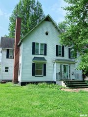 301 CORTLAND Avenue, Avon, IL 61415