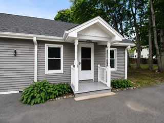 164 Warren Ave B, Whitman, MA 02382