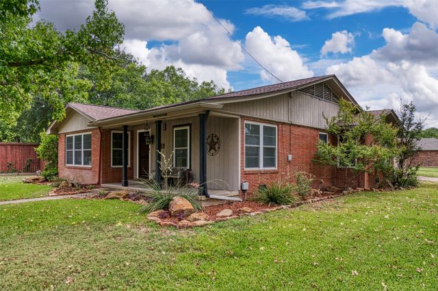 1202 NW 4th Avenue, Mineral Wells, TX 76067