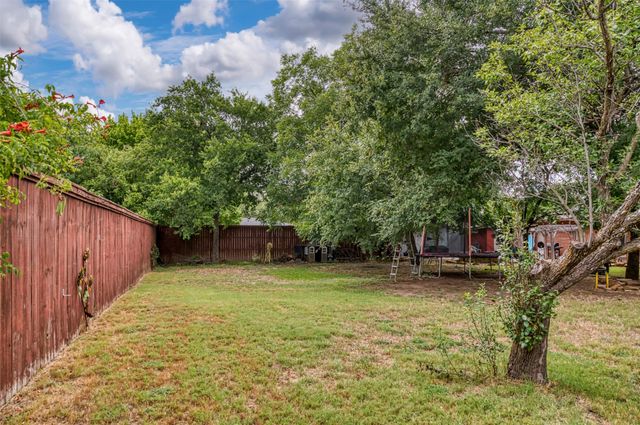 1202 NW 4th Avenue, Mineral Wells, TX 76067