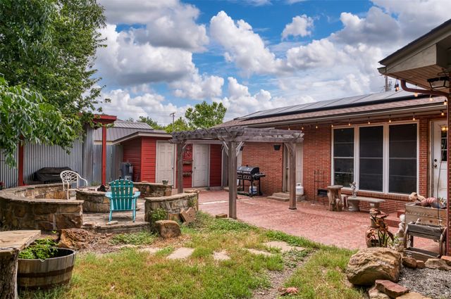 1202 NW 4th Avenue, Mineral Wells, TX 76067