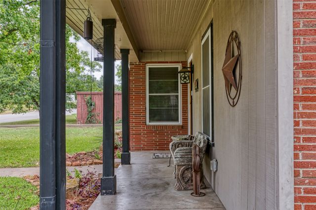 1202 NW 4th Avenue, Mineral Wells, TX 76067