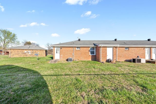 752 Bancroft Cir Apt D, Clarksville, TN 37042
