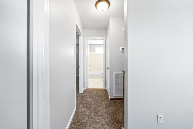 752 Bancroft Cir Apt D, Clarksville, TN 37042