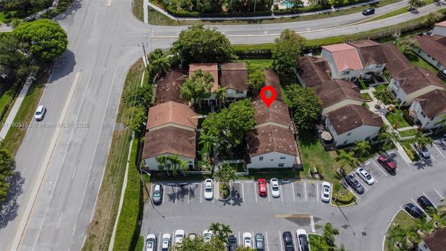 805 NW 108th Ter 7L5, Pembroke Pines, FL 33026