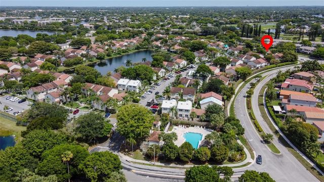 805 NW 108th Ter 7L5, Pembroke Pines, FL 33026