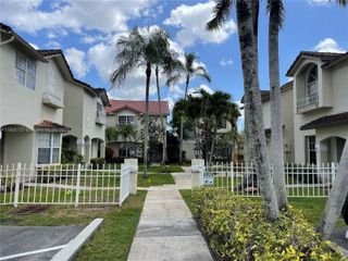 805 NW 108th Ter 7L5, Pembroke Pines, FL 33026