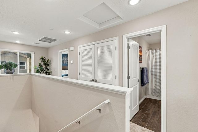 1123 Royalty Way W, Madera, CA 93636