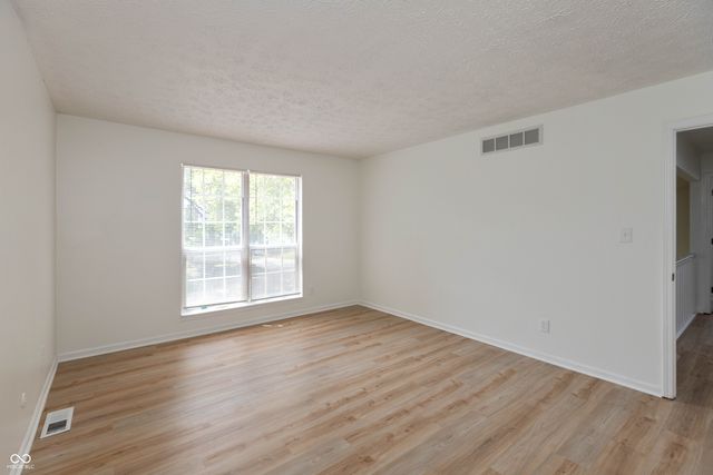 6426 Bayside South Drive, Indianapolis, IN 46250