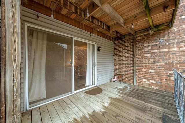 10104 W 96th Street C, Overland Park, KS 66212