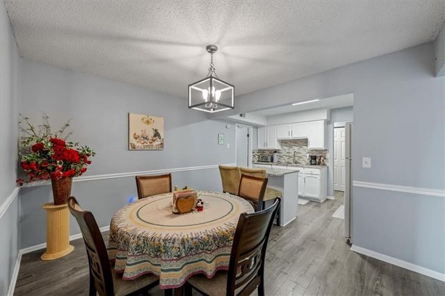 10104 W 96th Street C, Overland Park, KS 66212
