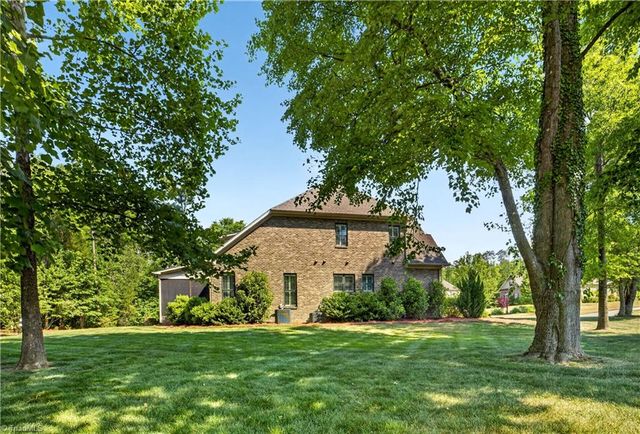 5585 Salem View Road, Pfafftown, NC 27040