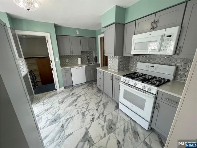 71 Madison Street, Wood Ridge, NJ 07075