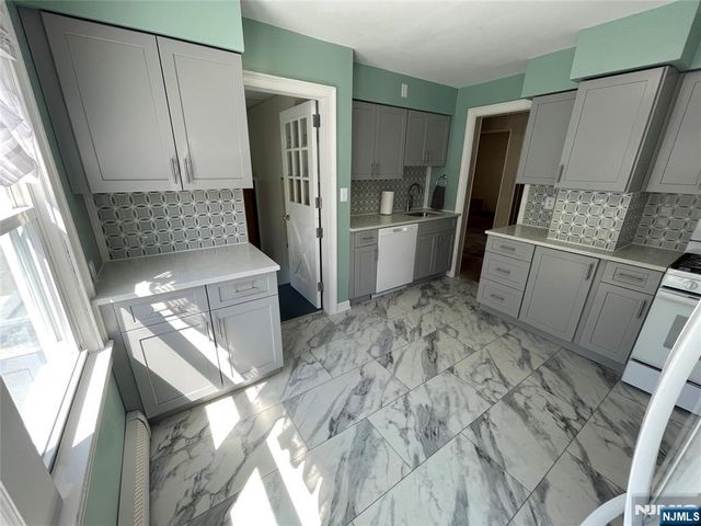 71 Madison Street, Wood Ridge, NJ 07075