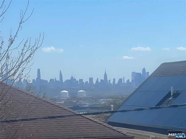 71 Madison Street, Wood Ridge, NJ 07075