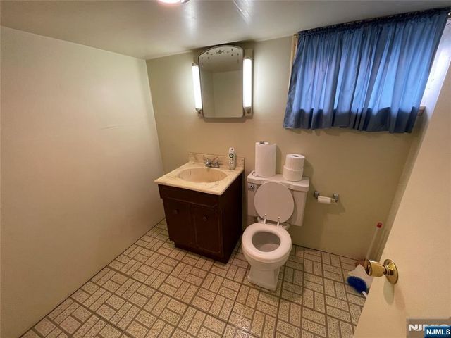 71 Madison Street, Wood Ridge, NJ 07075