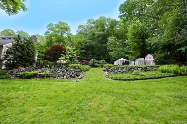 7 David Road, Somers, NY 10589