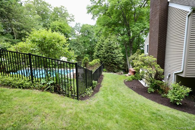 7 David Road, Somers, NY 10589