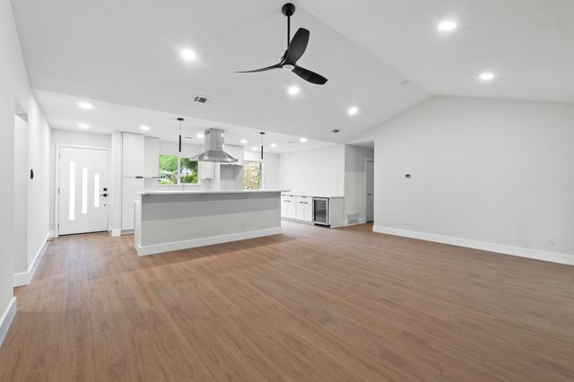 1608 Springer LN, Austin, TX 78758