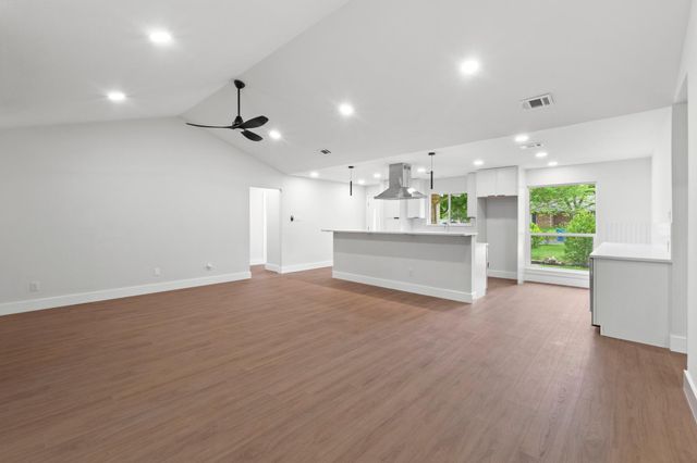 1608 Springer LN, Austin, TX 78758