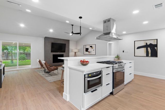 1608 Springer LN, Austin, TX 78758