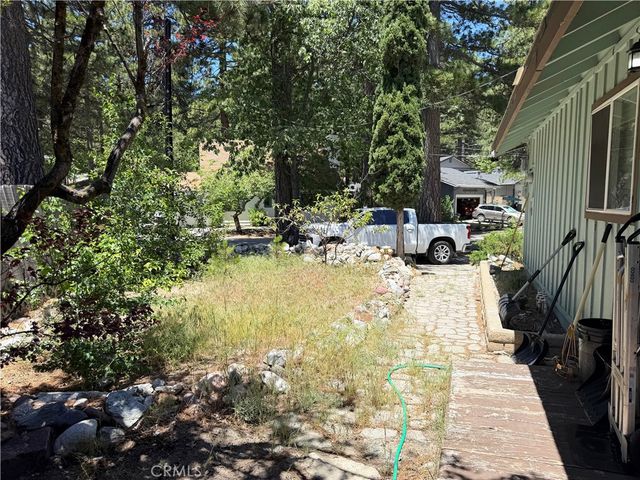 26465 Apache, Rimforest, CA 92378