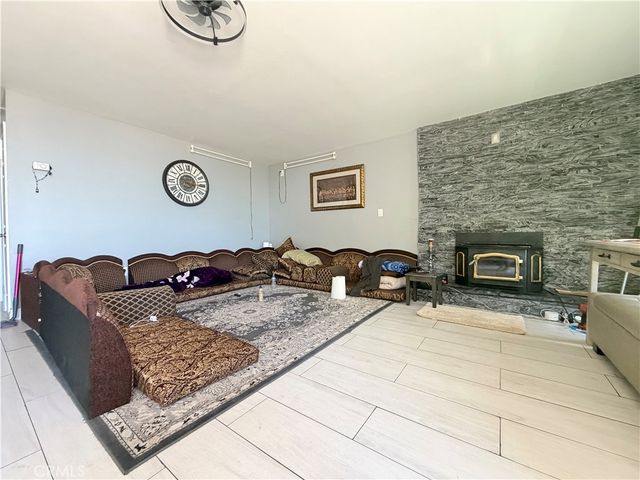 26465 Apache, Rimforest, CA 92378