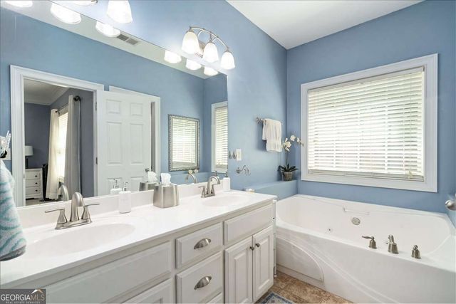 1090 Brookshire Court, Bogart, GA 30622