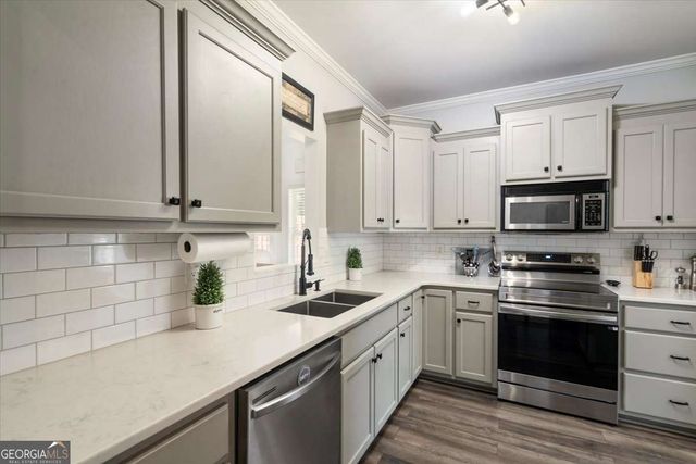 1090 Brookshire Court, Bogart, GA 30622