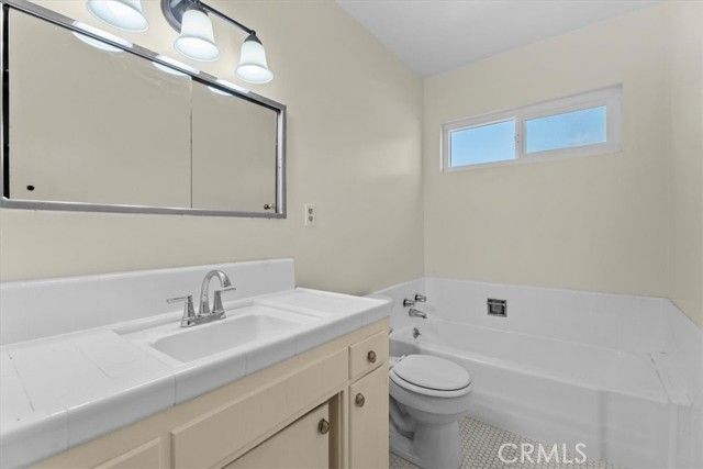 4343 Finley 33, Los Angeles, CA 90027