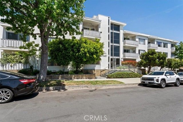 4343 Finley 33, Los Angeles, CA 90027